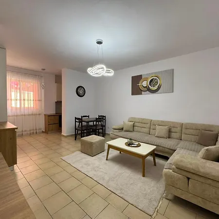 Lushnja Elegance Apartmán