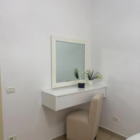 Lushnja Elegance Apartamento
